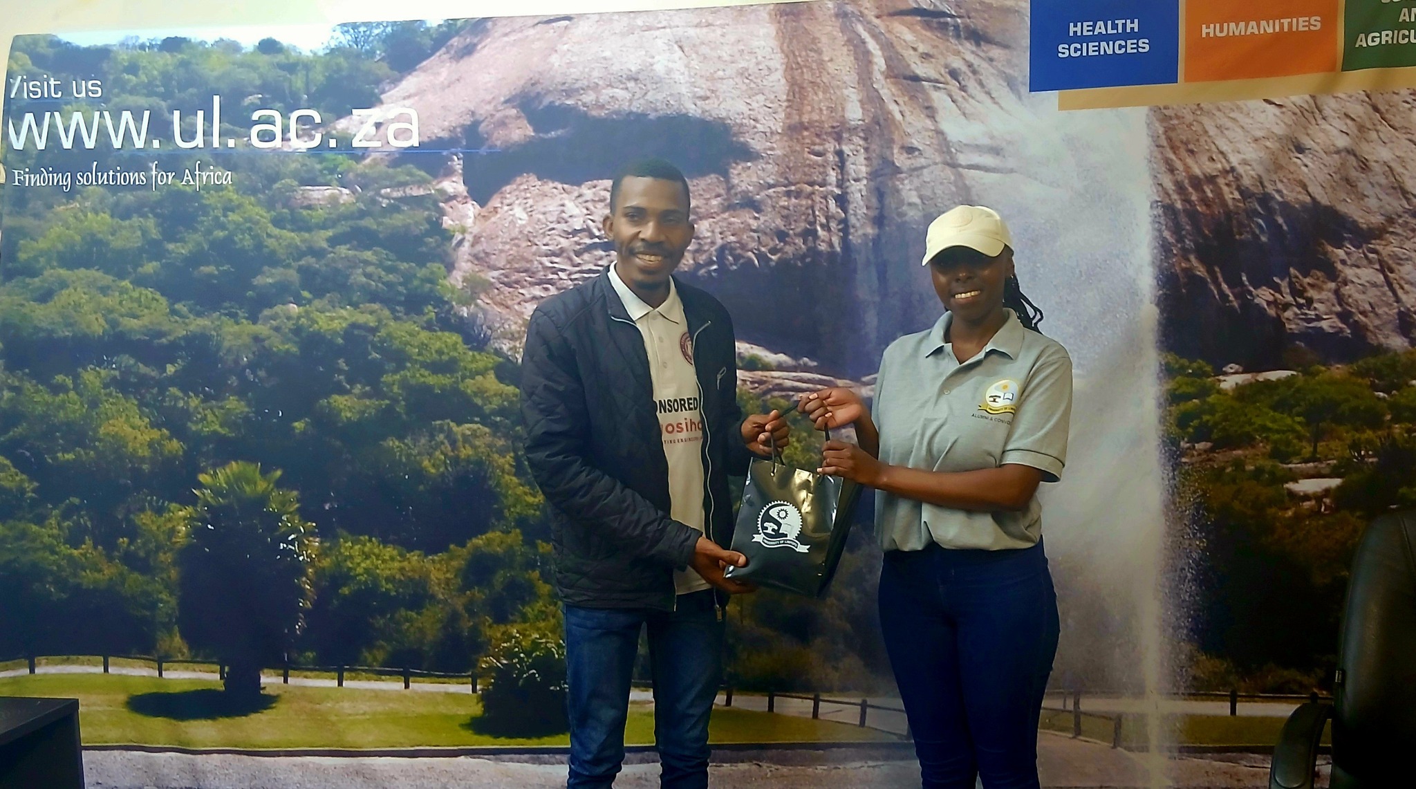 PERFECT RADIO STATION MANAGER RECIEVES COMMENDATION FROM UNIVERSITY OF LIMPOPO ALUMNI AND CONVOCATION CENTRE